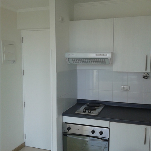 Excelente Depto. 1 Dormitorio 1 Baño Y Bodega A Pasos Metro.