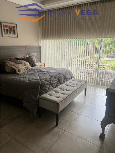 Casa En Venta En Barrio Privado Weston, Moreno