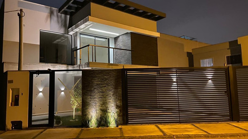Imagem 3 de 15 de Casa Para Venda Em Volta Redonda, Mirante Do Vale, 4 Dormitórios, 3 Suítes, 4 Banheiros, 2 Vagas - 167_2-922640