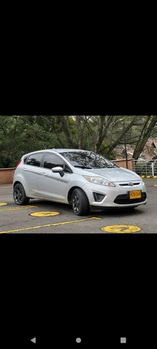 Ford Fiesta 1.6 Hatchback Mecánica