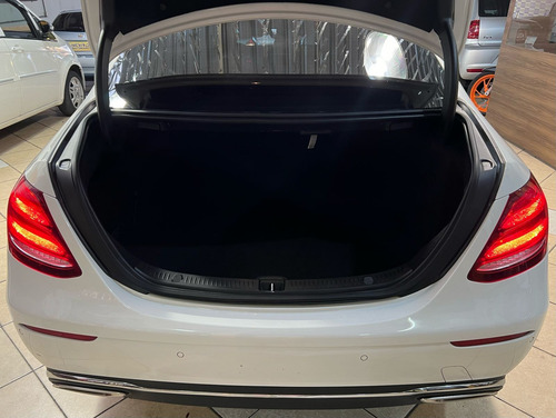 Mercedes-Benz Classe E CGI Avantgarde 2.0 TB 211cv Aut.