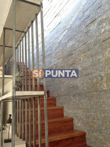 Imagen 6 de 23 de Apartamento En Brava, 3 Dormitorios *