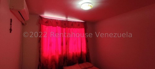Imagen 13 de 30 de * Apartamentos En Venta * Zona Este Barquisimeto Lara Codigo # 23-16461 Mas Informacion :: 412 - 1498654 , Katty Vasquez Rentahouse Co.