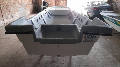Imagen 23 de 24 de Tracker Condor 520 Base 1 Con Proa Matrizada