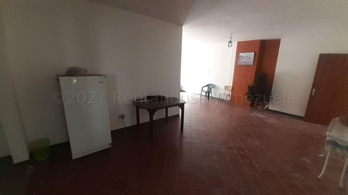 Imagen 4 de 14 de Leida Falcon Rentahouse Vende Apartamento En Lomas Del Este Valencia 21-15041 Lf