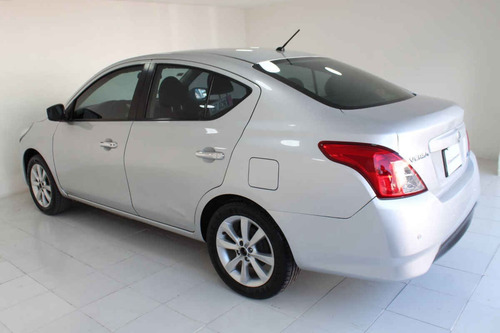 Imagen 3 de 15 de Nissan Versa 2015 4 Cilindros
