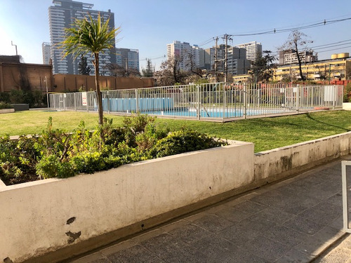 En Venta 3 Dormitorios Metro Irarrazaval