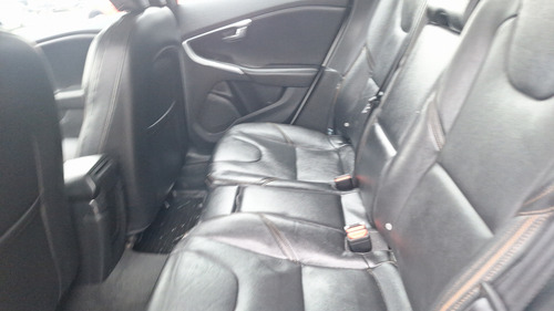 Volvo V40 2.0 T4 AUTO LIMITED CROSS COUNTRY 4WD