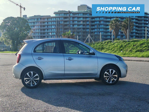 Nissan March -