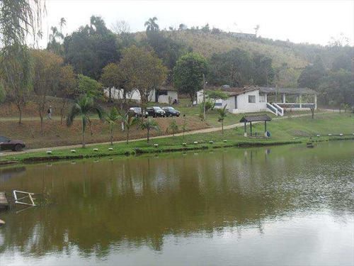 Imagem 1 de 30 de Pesqueiro Comercial, Lagos E Nascente Própria Só Usufruir..... - V44