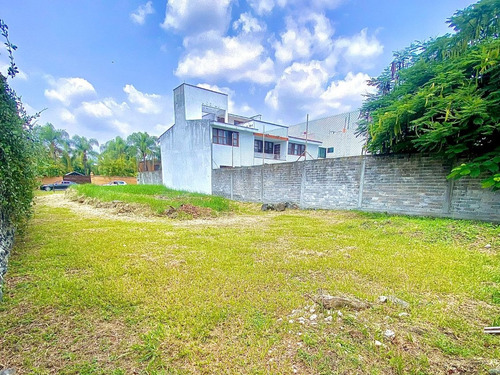 Terreno En Privada, A Un Costado De Camino Real Sumiya (jiutepec, Oriente De Cuernavaca)