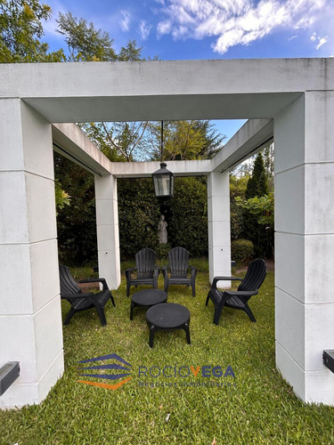 Casa En Venta En Barrio Santa Ana Moreno