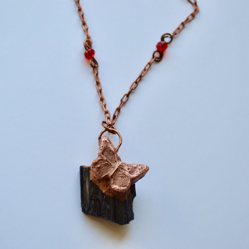 Collar Mariposa Con Turmalina Negra, Cadena De Cobre, Cod1