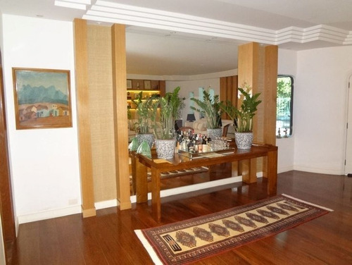 Linda Casa 4 Dormitórios 4 Vagas Na Aclimação - 469 M2 Próxima Ao Parque Da Aclimação! - 226-im205717