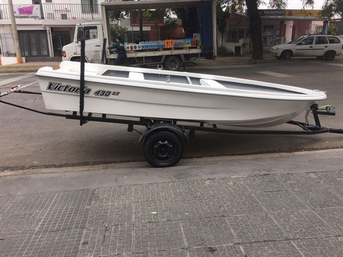 Imagen 7 de 8 de Bote Victoria 430 2 T Full Linea 2021