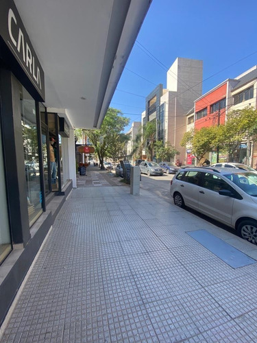 Imagen 18 de 24 de Departamento De Dos Dormitorios Centrico Con Cochera Y Pileta