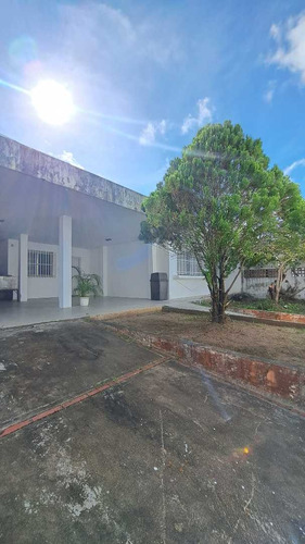Imagen 3 de 17 de Se Vende Casa Urb. Juanico