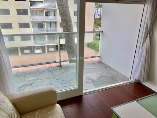 Departamento 2 Dormitorios, Mansa, Punta Del Este - Ref: 1967