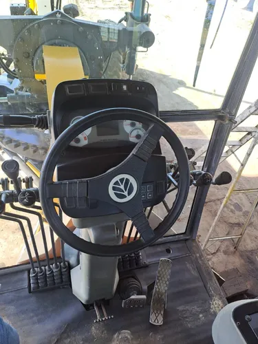 Motoniveladora New Holland Modelo 170b Año 2015