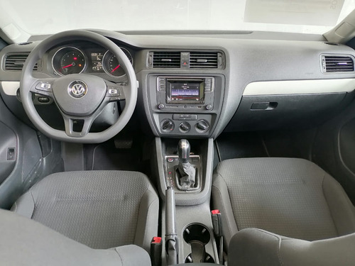 Imagen 9 de 15 de Volkswagen Jetta Comfortline 2017