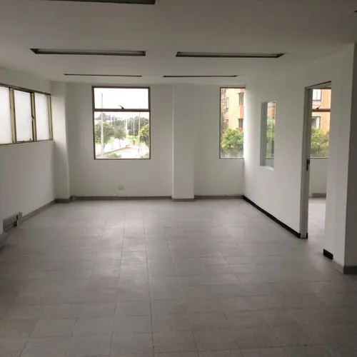 Oficina En Arriendo En Las Ferias. Cod A1038409