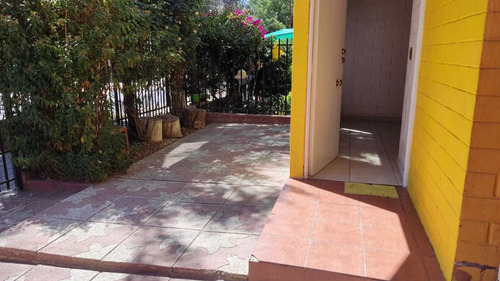 Casa Con 2 Niveles De 4d, 2b, Quilpué (78719)