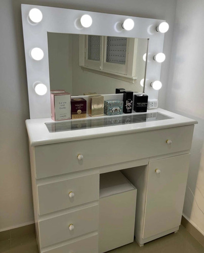 Imagen 1 de 6 de Mueble Maquillador Con Espejo Hollywood Y Luces Incluidas