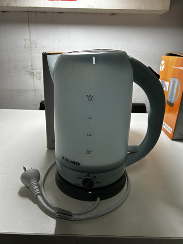 Pava Eléctrica Yelmo Pe-3901 1.7lt 1850w Jarra Plástica Gris (Usado)