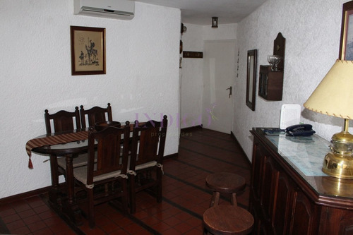 Imagen 4 de 7 de Apartamento Enfrente A La Playa Mansa!