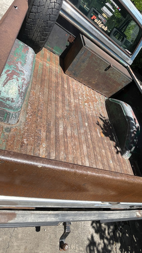 Chevrolet Silverado 81 Americana Motor 250