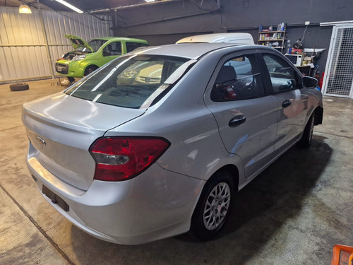 Ford Ka -chocado-