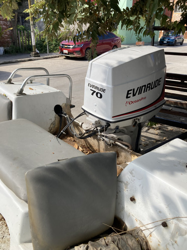 Lancha Vip Motor Jhonsonn 70 Hp Remolque Y Casco Con Detall