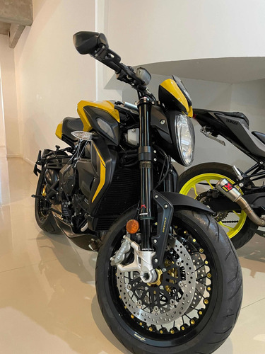 Imagen 11 de 19 de Mv Augusta