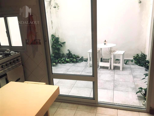 Departamento En Pb Con Dos Patios En Colegiales