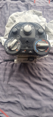 Control De Clima Nissan March Modelo 2020 (Usado)