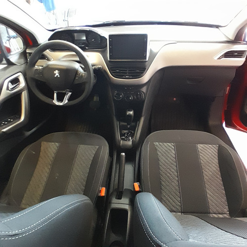 Peugeot 208 1.6 Allure Tiptronic