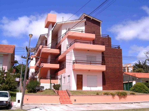 Imagen 16 de 30 de Alquiler Departamentos 2 Ambientes Villa Gesell A 1 Cuadra De La Playa. Paseo 129 Y Av 1 Y Paseo 133 Y Av 1 Leer Descripción