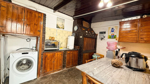 En Venta Casa Duplex En Barrio Terminal 2 Dorm.