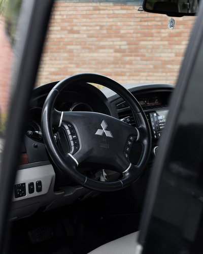 Mitsubishi Pajero HPE Full 3.2 4x4 T.I.Dies. 5p Aut