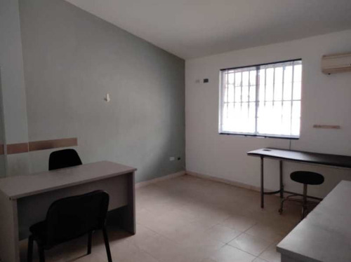 Imagen 3 de 8 de Edificio En La Viña, Clínica De 2 Niveles , Ct, Código: Fol-206
