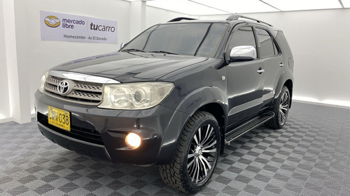Imagen 1 de 25 de Toyota Fortuner