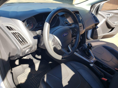 Ford Focus Se Plus 1.6 Manual 2017 4p De Santi Caminhões