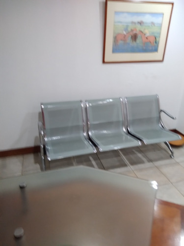 Imagen 2 de 9 de Alquilo Oficina En Centro Andres Bello