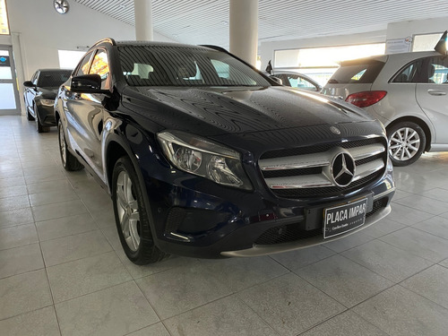 Imagen 4 de 17 de Mercedes Benz Clase Gla 200 Wag At 2017