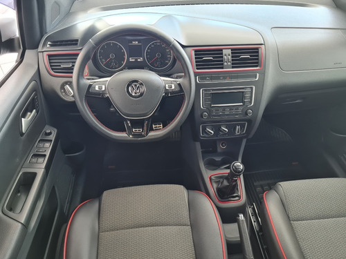 Imagem 5 de 11 de Vw Fox 1.6 Rock In Rio 2016