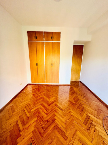 Departamento En Venta ,cochera Y Baulera En Belgrano R. Oportunidad