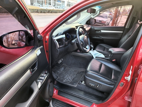 Imagen 12 de 14 de Toyota Hilux 2018 2.8 Cd Srx 177cv 4x4 At