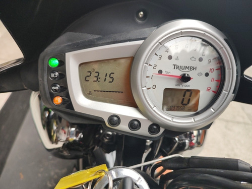 Imagem 3 de 15 de Triumph Speed Triple 1050 Es
