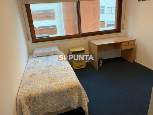 Imagen 8 de 18 de Punta Del Este Zona Brava