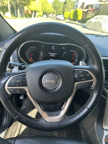Jeep Grand Cherokee 3.6 Limited Lujo 4x2 Mt